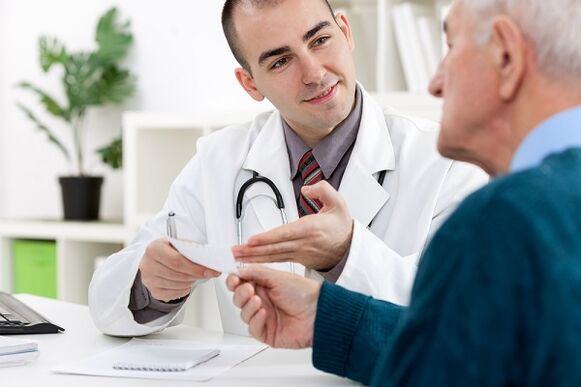 Aller chez le médecin en raison de la forte pathologique chez les hommes